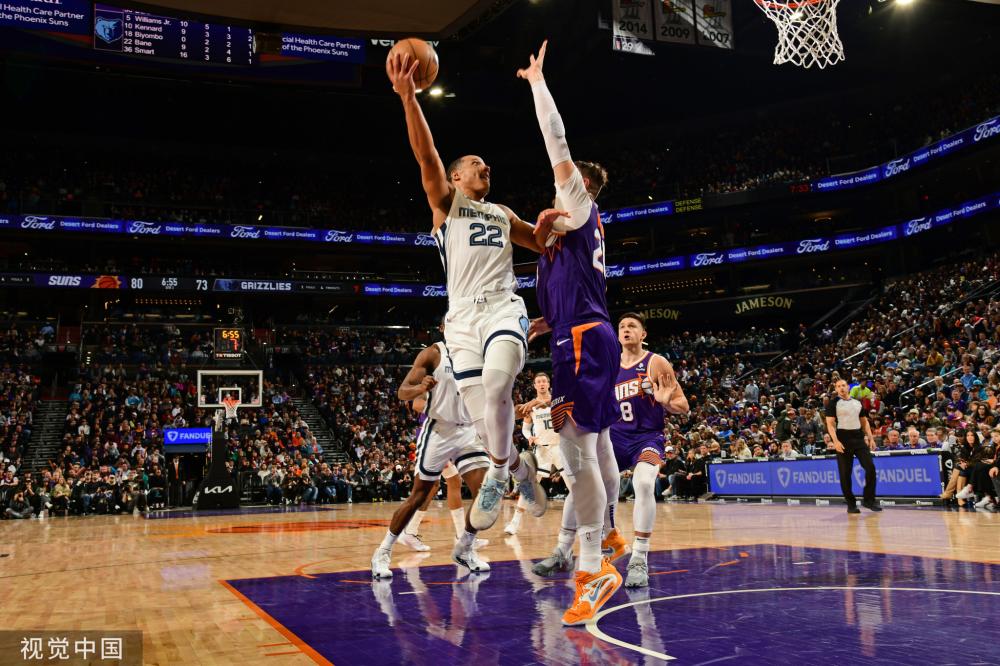 奥特和克劳 奥特和克劳